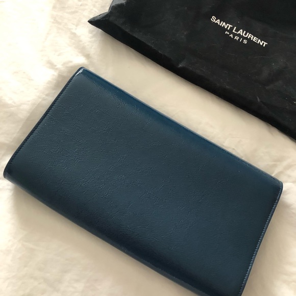 Saint Laurent Patent Leather Clutch - Picture 4 of 4